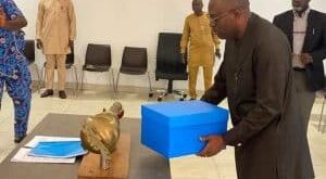 Drama As Gov Fubara Presents 2024 Rivers State Budget To 4-Man Assembly (Photos)